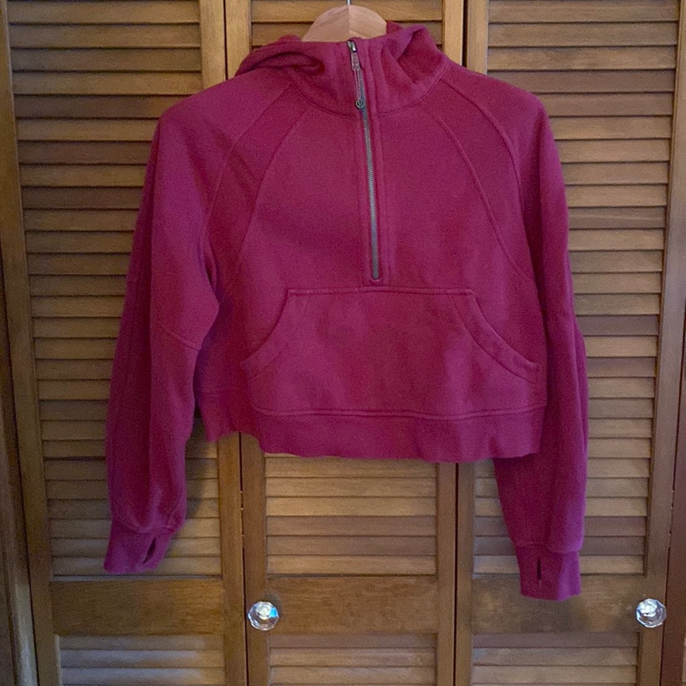 Lululemon pomegranate oversized cropped scuba xs/s